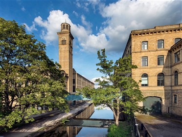 Ilkley, Salts Mill & David Hockney