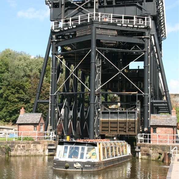 Knutsford Makers Market & The Anderton Boat Lift